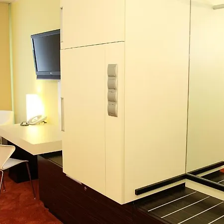 Hotel Schlosswirt Ebenthal 4*